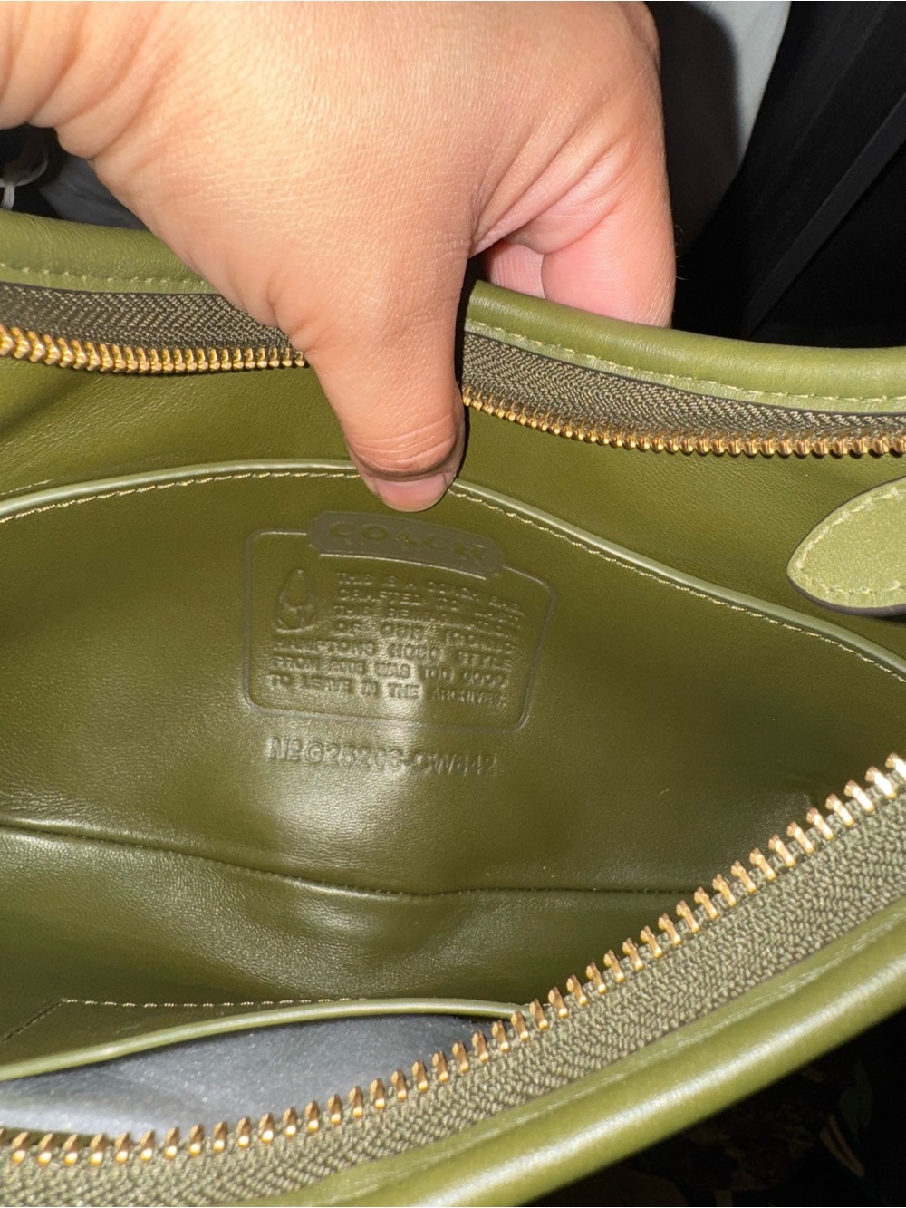 COACH Hamptons Hobo Leather Shoulder Bag - Picture 8 of 10